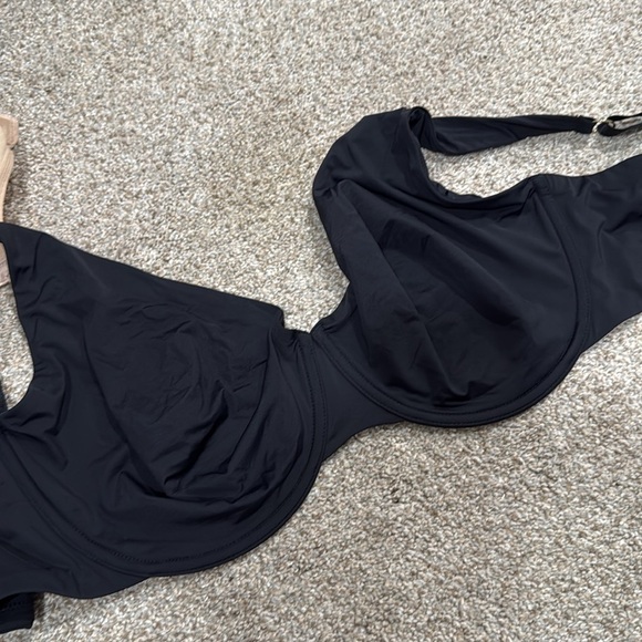 Bras - Picture 6 of 6